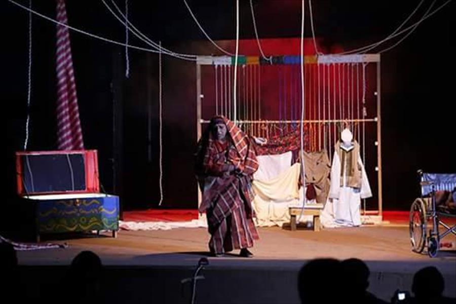 «خالتي ونيسة» ضمن عروض اليوم العالمي للمسرح ببنغازي