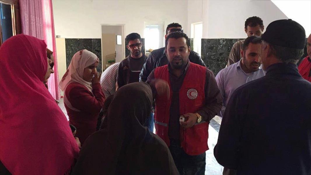 «الهلال الأحمر» يجلي 6 عائلات من منطقة اشتباكات في طرابلس