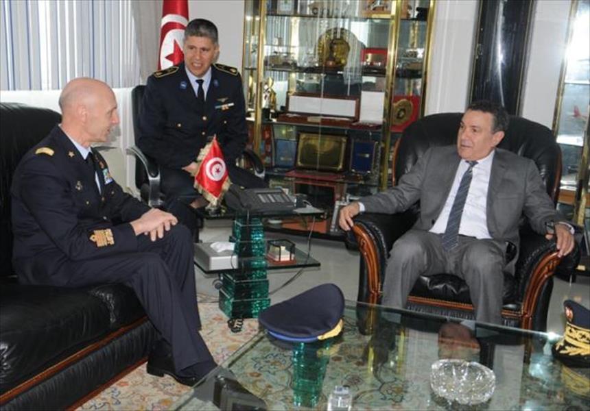 تونس وإيطاليا تناقشان التعاون العسكري الجوي 