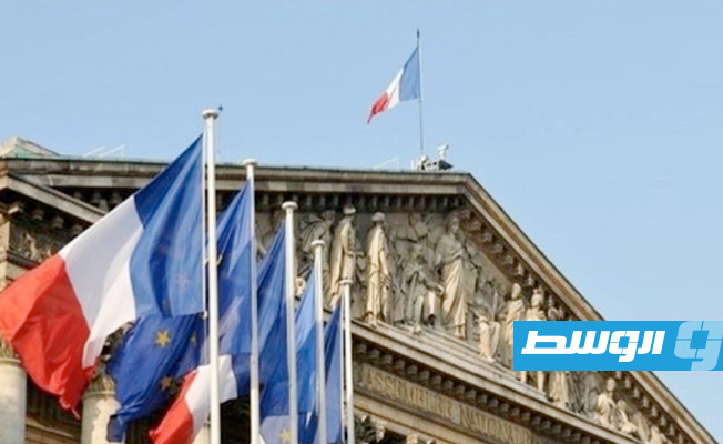 فرنسا تنصح رعاياها بتجنّب السفر غير الضروري إلى أوكرانيا