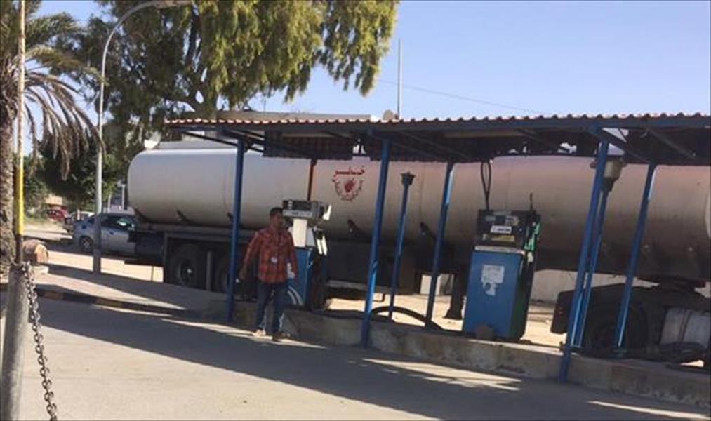 لجنة أزمة الوقود: انتهاء الازدحام في طرابلس خلال ساعات