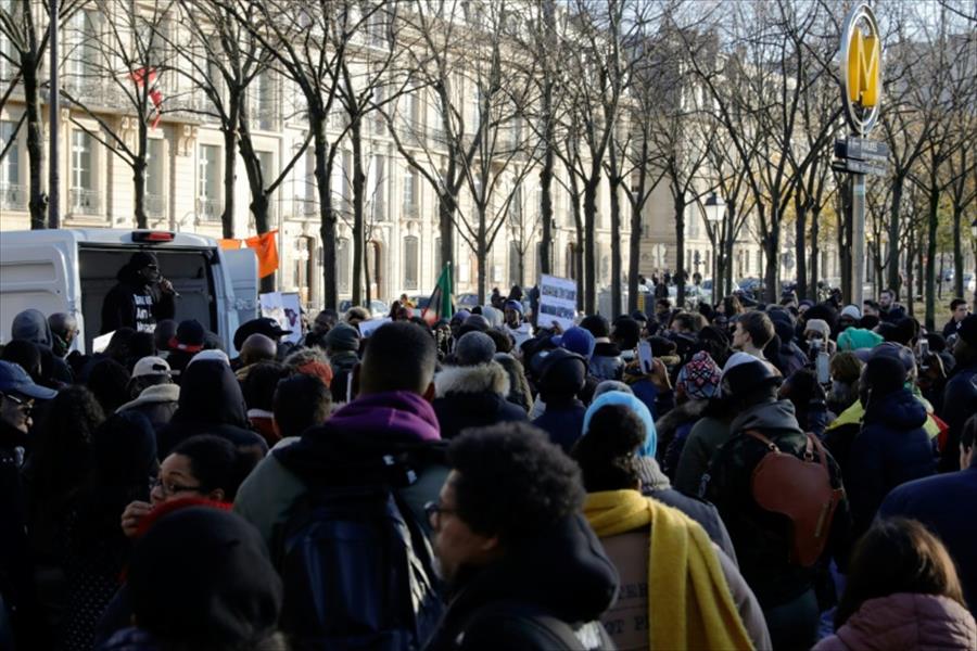 تظاهرات في فرنسا احتجاجًا على الانتهاكات بحق مهاجرين في ليبيا