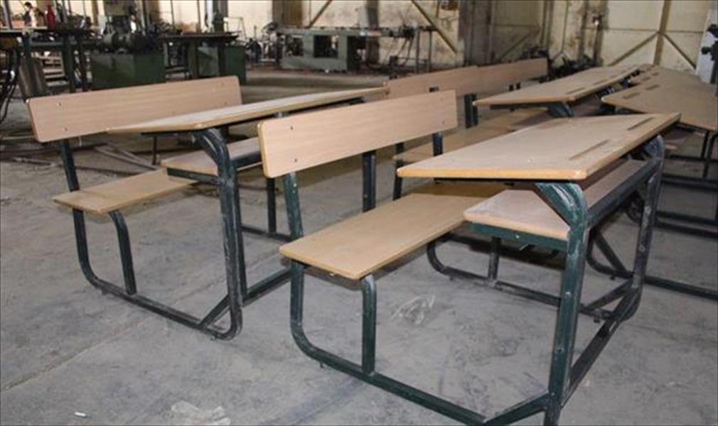 بعد صيانتها.. «تعليم الوفاق» تبدأ توزيع المقاعد على مدارس طرابلس