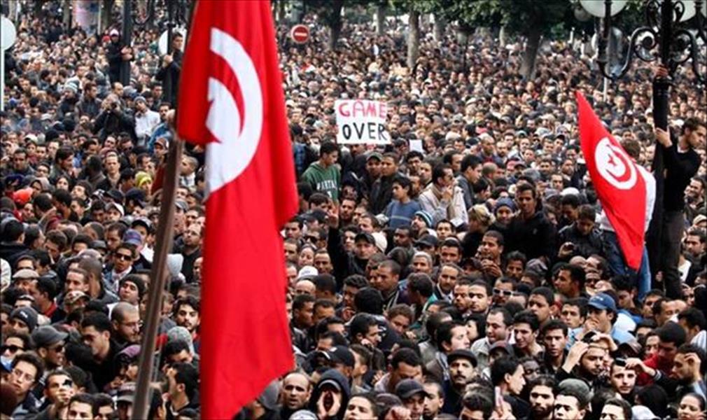 التونسيون يعودون من حيث بدأت ثورتهم في الذكرى السابعة للبوعزيزي