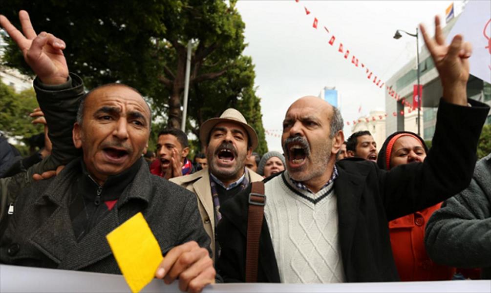 تونس تعتزم زيادة المساعدات للفقراء ومحدودي الدخل عقب احتجاجات