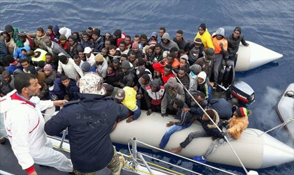 إنقاذ 362 مهاجرًا غير شرعي قبالة شواطئ ليبيا