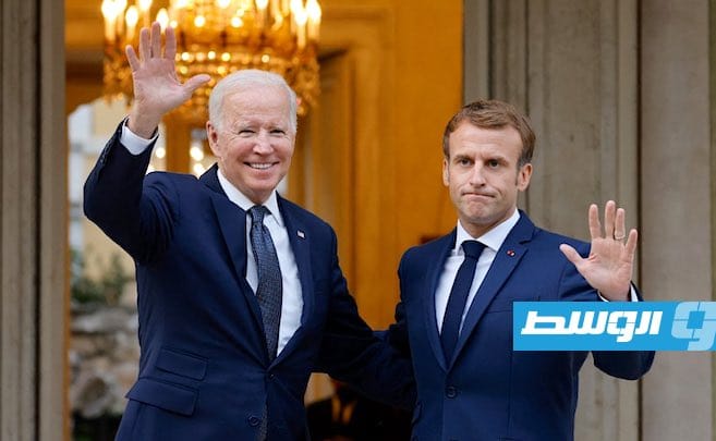 بايدن وماكرون يؤكدان أهمية مؤتمر باريس حول ليبيا