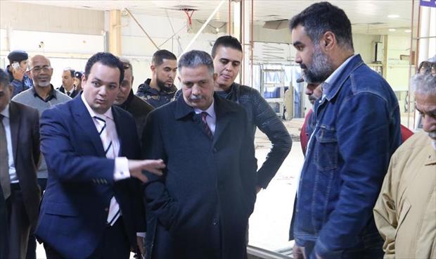 وزير «مواصلات الوفاق» يوجه بحل العوائق أمام صيانة مطار معيتيقة