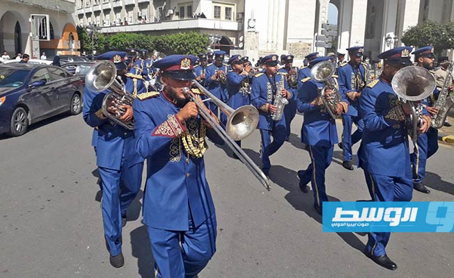 بالصور: استعراض موسيقي في شوارع طرابلس احتفالا بيوم الشرطة
