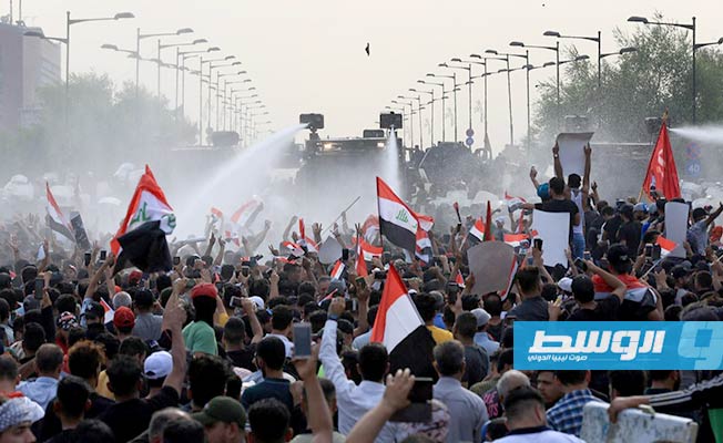 العراقيون يستأنفون حراكهم مع انتهاء المهلة الدستورية لتعيين رئيس للوزراء
