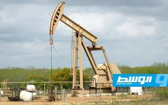 رويترز: تراجع المخاوف من «أوميكرون» يرفع أسعار النفط 5%
