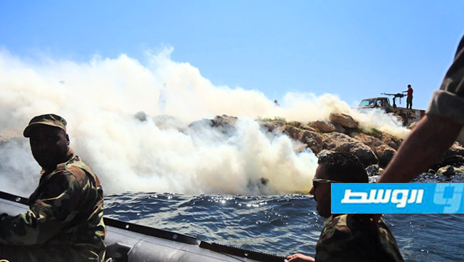 شعبة الإعلام الحربي: القوات الخاصة البحرية وقوات الضفادع البشرية يجريان مناورة عسكرية بالذخيرة الحية
