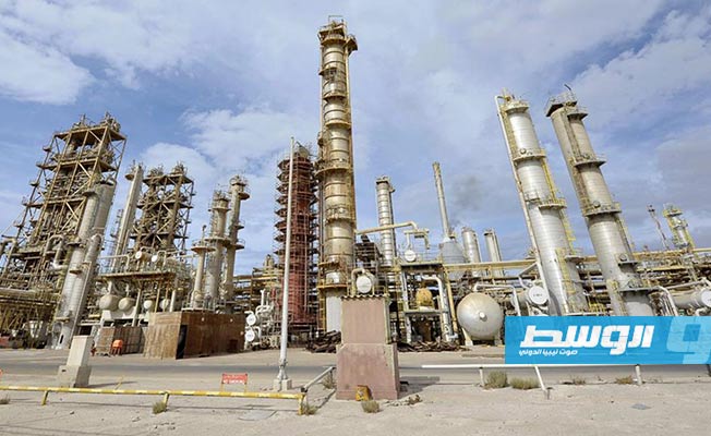Oil dips in volatile trade as Libya exports halt, Shanghai prepares to ease lockdown