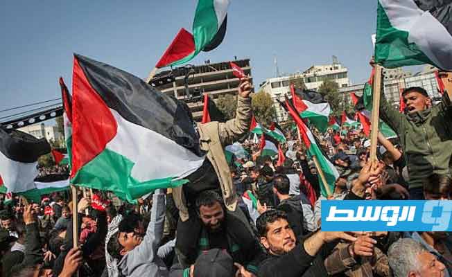 احتجاجات ضد غلاء الأسعار في مدينة الخليل بالضفة الغربية المحتلة