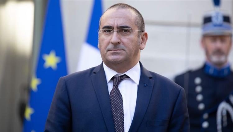 وزير فرنسي: الأجهزة الأمنية لدينا على يقظة من «الجهاديين في ليبيا»