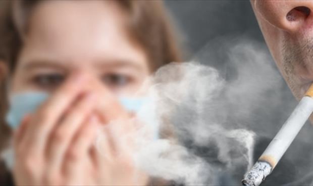 دراسة تكشف تأثير التدخين على بصر الأطفال