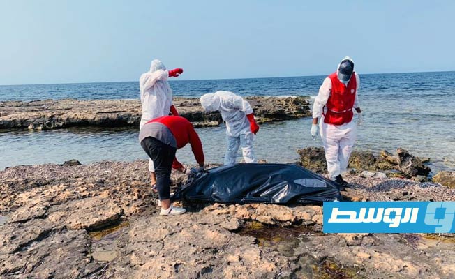 Red Crescent recovers two unidentified bodies on Sabratha beach