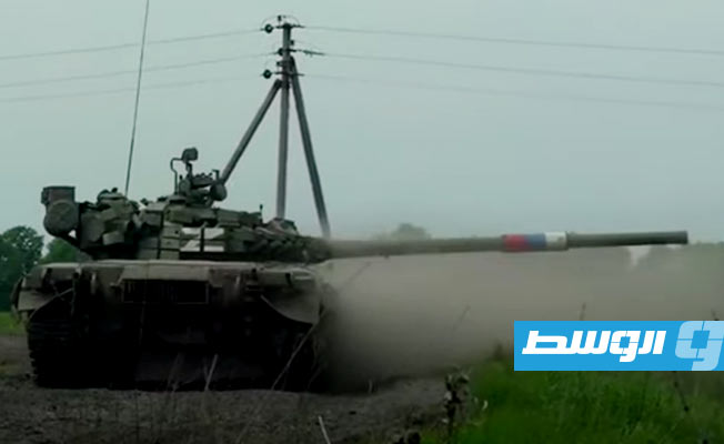 روسيا تنشر فيديو لدبابات تقصف مواقع عسكرية أوكرانية