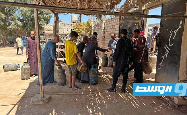 مصادرة أسطوانات غاز طهي تباع بالمخالفة على الطريق العام في أجدابيا