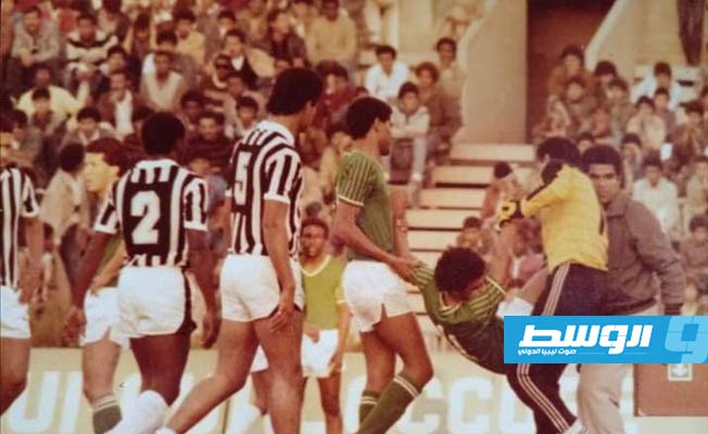جمال الوخي يعلق على صورة من مباراة سابقة بين «المدينة» و«الأهلي طرابلس»: زمن الود والمحبة
