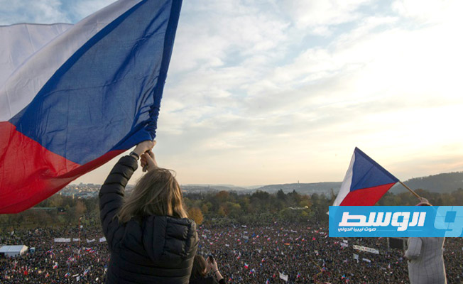 200 ألف متظاهر في العاصمة التشيكية براغ ضد رئيس الوزراء