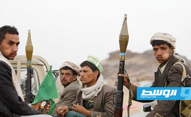 «وول ستريت»: إيران تنقل أسلحة إلى اليمن سرا