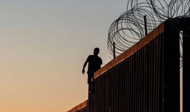 ترامب يهدد بإسناد مهمة بناء الجدار الحدودي مع المكسيك إلى الجيش