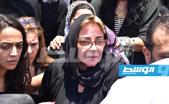 بالصور: تشييع جنازة عزت أبو عوف من السيدة نفيسة