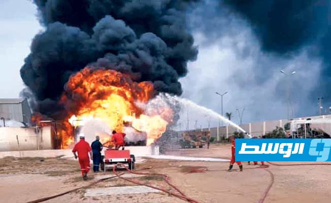 مؤسسة النفط ترصد خسائر القصف على مستودع مطار معيتيقة