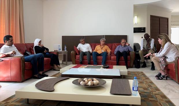 وليامز تصل بنغازي على رأس وفد من البعثة الأممية وتلتقي ناشطين سياسيين