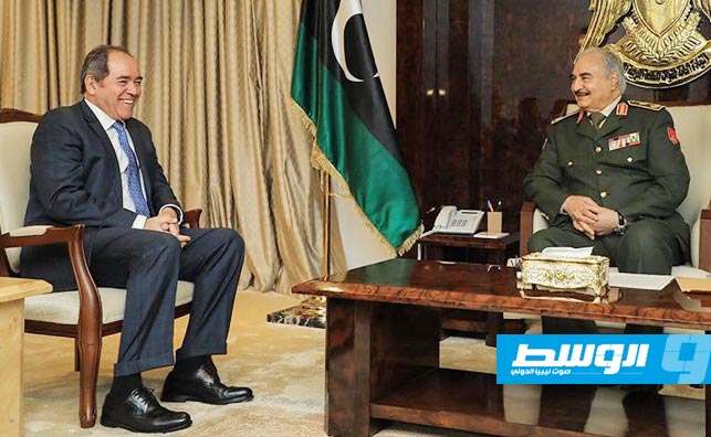 حفتر يلتقي وزير الخارجية الجزائري في الرجمة