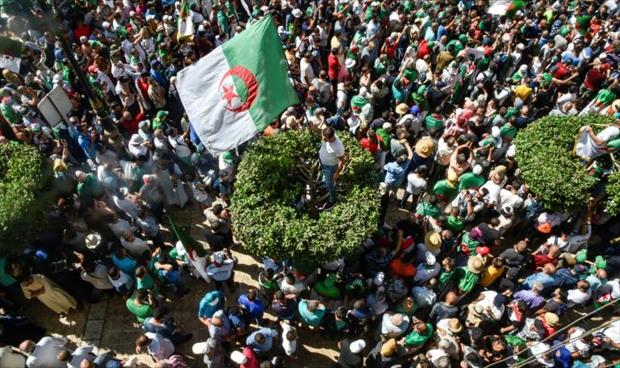 تظاهرة لمئات الطلاب في الجزائر رفضا لإجراء الانتخابات قبل نهاية العام