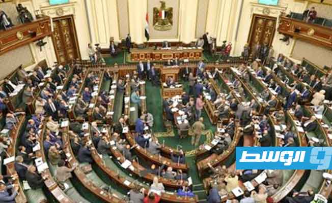 البرلمان المصري يوافق على تعديل حكومي يشمل 13 وزارة