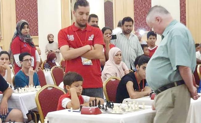 النعمي يعلن تنظيم بطولة يشفين للشطرنج