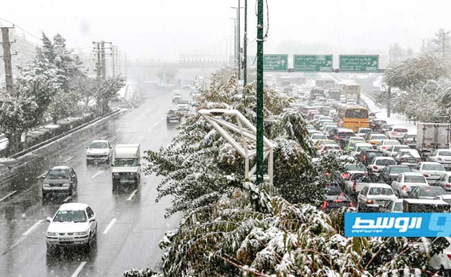 إيران: إغلاق المدارس وتأخير رحلات طيران في طهران جراء الثلوج
