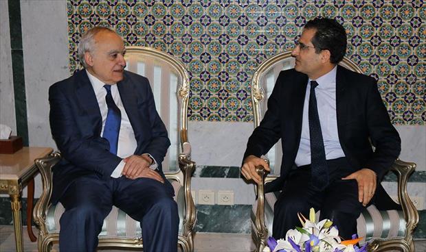 غسان سلامة يطلع وزير الشؤون الخارجية التونسي على جهوده في حل الأزمة الليبية