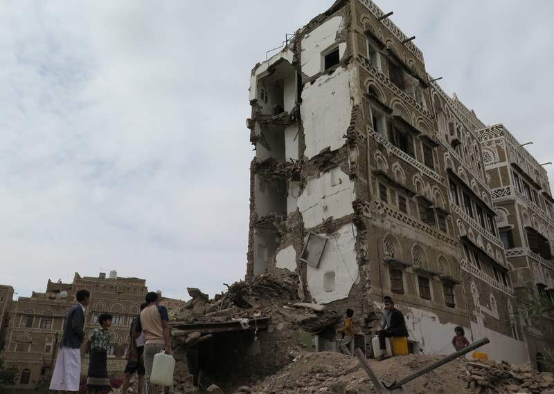 6 قتلى و10 جرحى في ضربة جوية للتحالف بقيادة السعودية على صنعاء