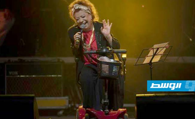 وفاة المغنية البرازيلية بيتش كارفاليو «عرابة السامبا» عن عمر 72 عامًا