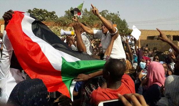 الشرطة السودانية تطلق الغاز المسيل للدموع على متظاهرين في الخرطوم وأم درمان