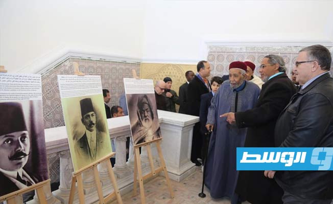 بالصور: افتتاح معرض صور علماء الآثار في بنغازي