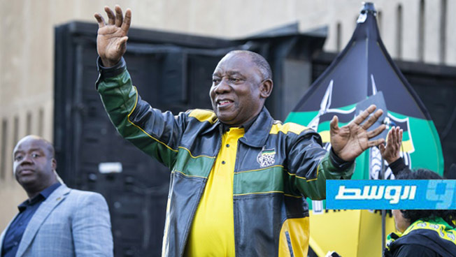 رئيس جنوب إفريقيا يتعهد بالقضاء على الفساد بعد تراجع شعبية حزبه في الانتخابات