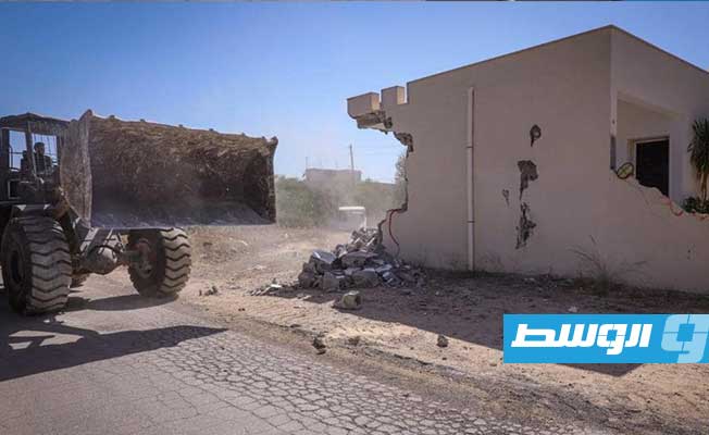 Campaign to demolish buildings illegally constructed on state-owned land begins in Al-Khoms