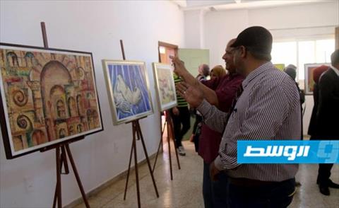 «إعلام بنغازي» تنظم معرضًا للتشكيلي صلاح الفلاح