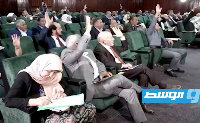 Parliament votes to raise minimum wage to 1,000 dinars