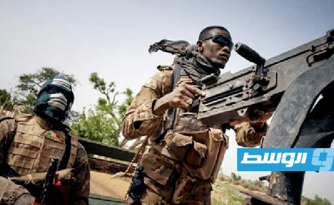 مقتل عشرات المدنيين في هجوم لتنظيم الدولة على بلدة في مالي