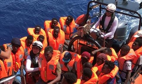 إنقاذ 105 مهاجرين إضافيين قرب سواحل ليبيا بإجمالي 356 ناجيًا