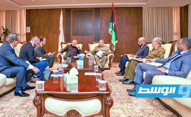 كريم خان يجتمع مع المدعي العام العسكري التابع للقيادة العامة في بنغازي