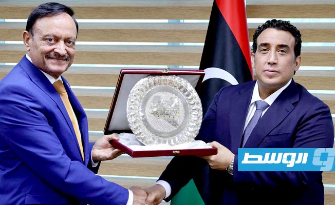 المنفي يبحث تشجيع الشركات الباكستانية للعودة إلى ليبيا