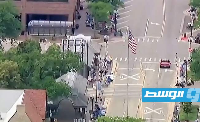 (فيديو) مقتل خمسة أشخاص في إطلاق نار استهدف مسيرة في عيد الاستقلال الأميركي قرب شيكاغو