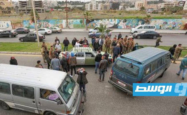 متظاهرون ضد الغلاء يغلقون طرقا رئيسية في لبنان